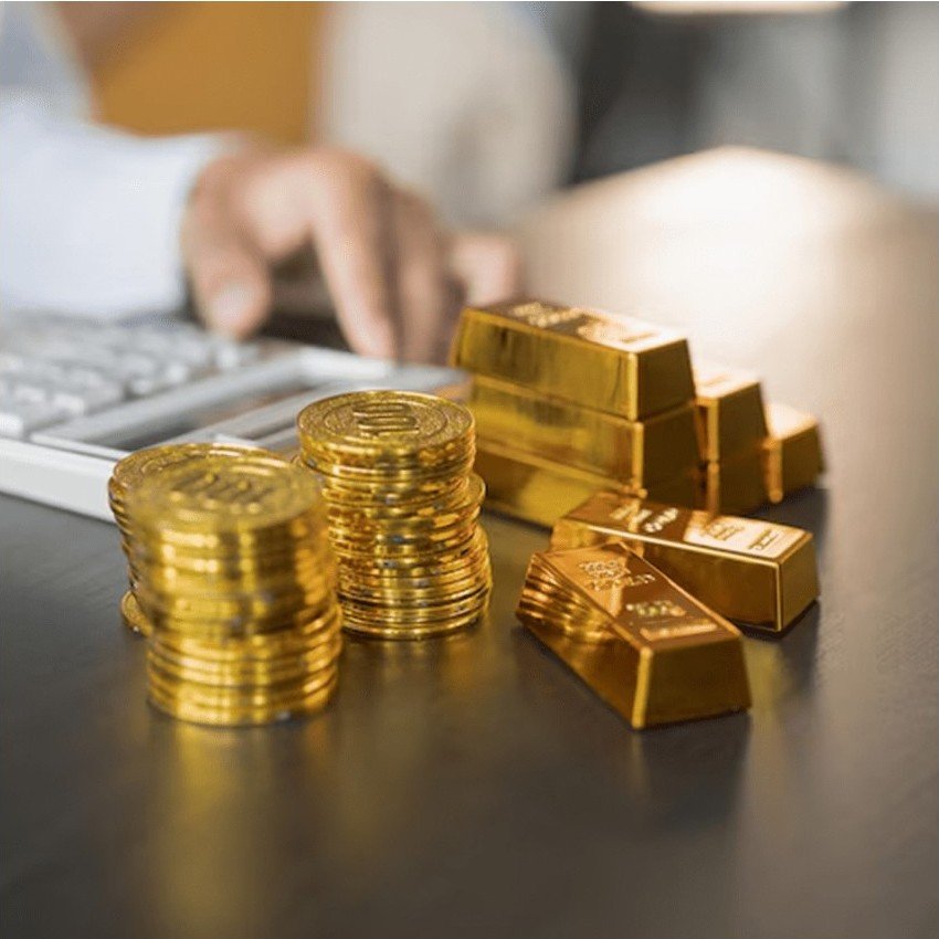 Gold coins and bars for investment gold comparison
